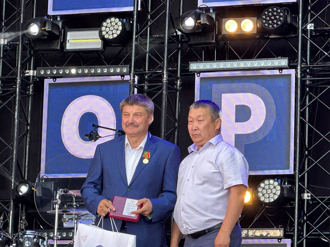 Поздравления органов государственной власти и руководителей предприятий с Днем железнодорожника