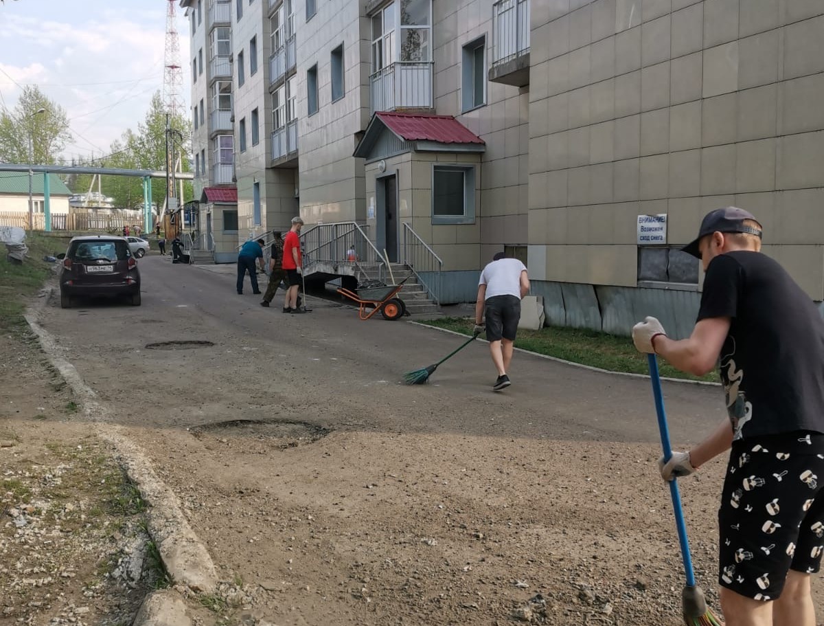 Сотрудники Акционерной компании «Железные дороги Якутии» провели субботник