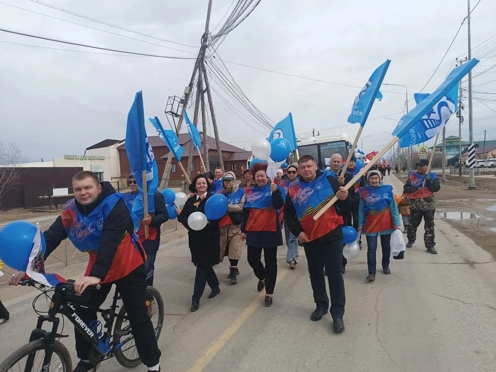 Сотрудники ЖДЯ поучаствовали в праздничных майских мероприятиях в Бестяхе
