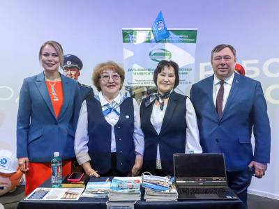 Железные дороги Якутии приняли участие в ярмарке трудоустройства