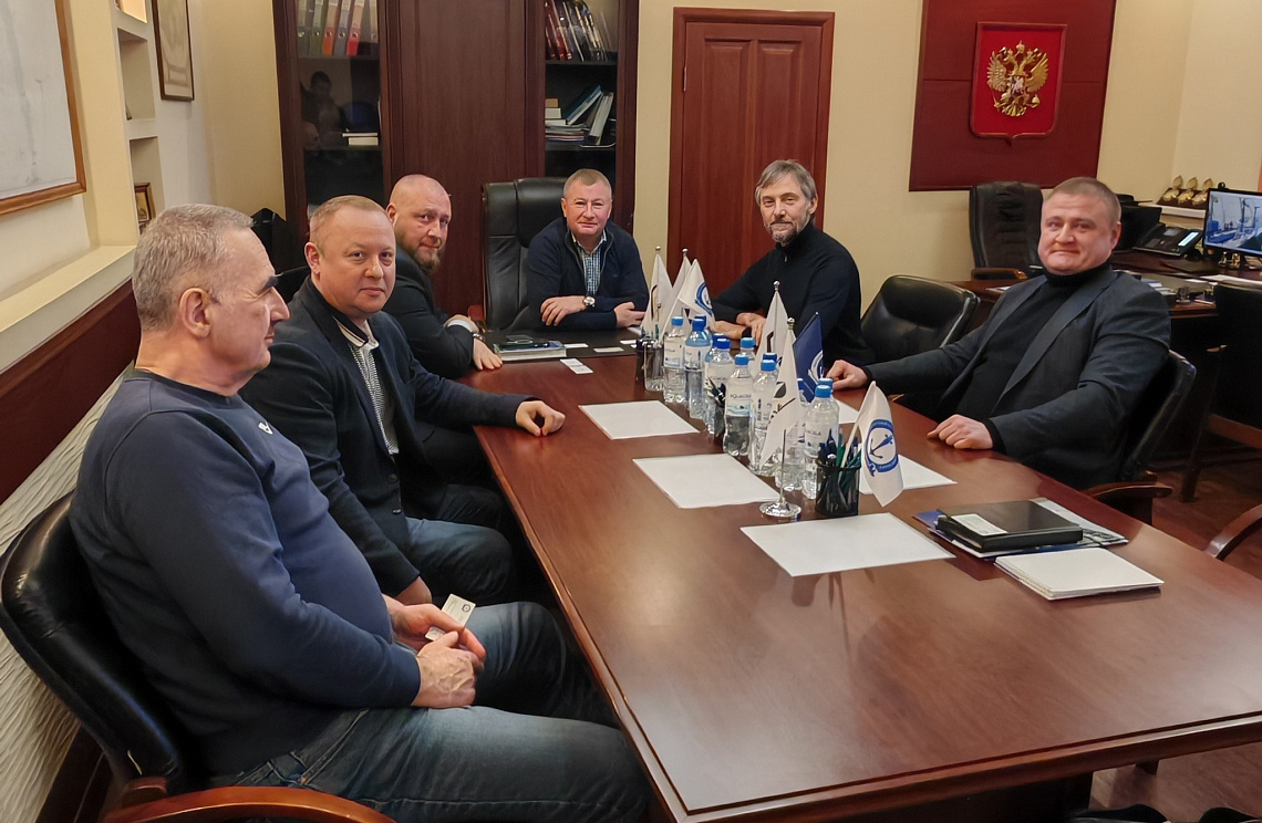  Делегация из Якутии обсудила в Магадане подход железной дороги к портам