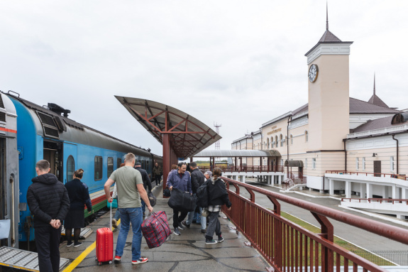 Перевозка пассажиров в вагонах АО «АК «ЖДЯ» выросла на 3%