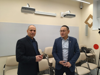 Генеральный директор АО «АК «ЖДЯ» Василий Шимохин  обсудил с руководством Магаданской области вопросы строительства транспортной инфраструктуры