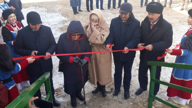 Акционерная компания «Железные дороги Якутии» оказала помощь в строительстве офиса врача общей практики в с. Кердем.