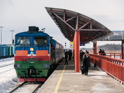 Перевозки пассажиров в вагонах АО «АК «ЖДЯ» в сентябре выросли на 35%