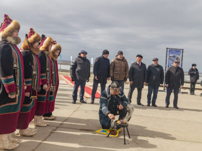 Акционерная компания «Железные дороги Якутии» завершила строительство и сдала в эксплуатацию подъездной путь от станции Нижний Бестях до грузового терминала ЛОРПа.