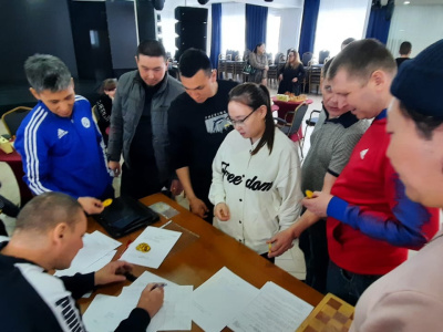 В Алдане в Культурном центре ЖДЯ  железнодорожники провели шахматно-шашечный турнир