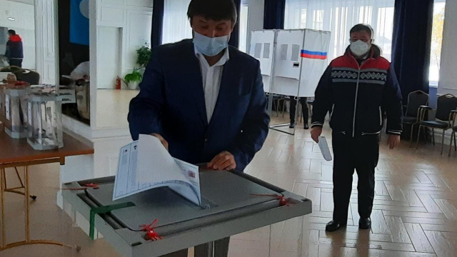 В Культурном центре АО "АК "ЖДЯ" открыт избирательный участок