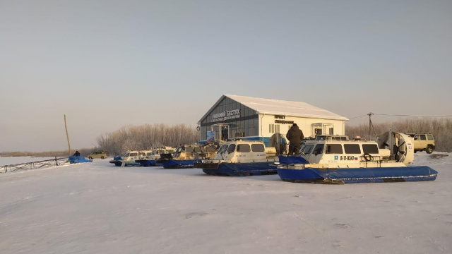 Вниманию пассажиров поезда! Трансфер через реку судами на воздушной подушке продлевается до 9 декабря включительно