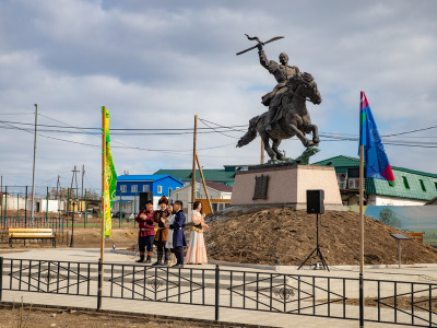 Генеральному директору АО «АК «ЖДЯ» Василию Шимохину присвоено звание «Почетный гражданин поселка Нижний Бестях»