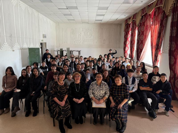 Серию профориентационных встреч провели железнодорожники в школах Алданского района и Амгинского улуса Серию профориентационных встреч провели железнодорожники в школах Алданского района и Амгинского улуса