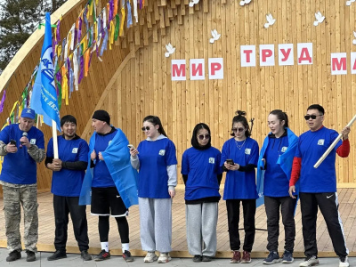 Сотрудники ЖДЯ поучаствовали в праздничных майских мероприятиях в Бестяхе