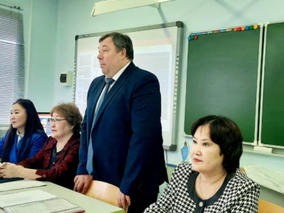 Представители АО «АК «ЖДЯ»  встретились с учащимся железнодорожного класса Нижне-Бестяхской школы №1